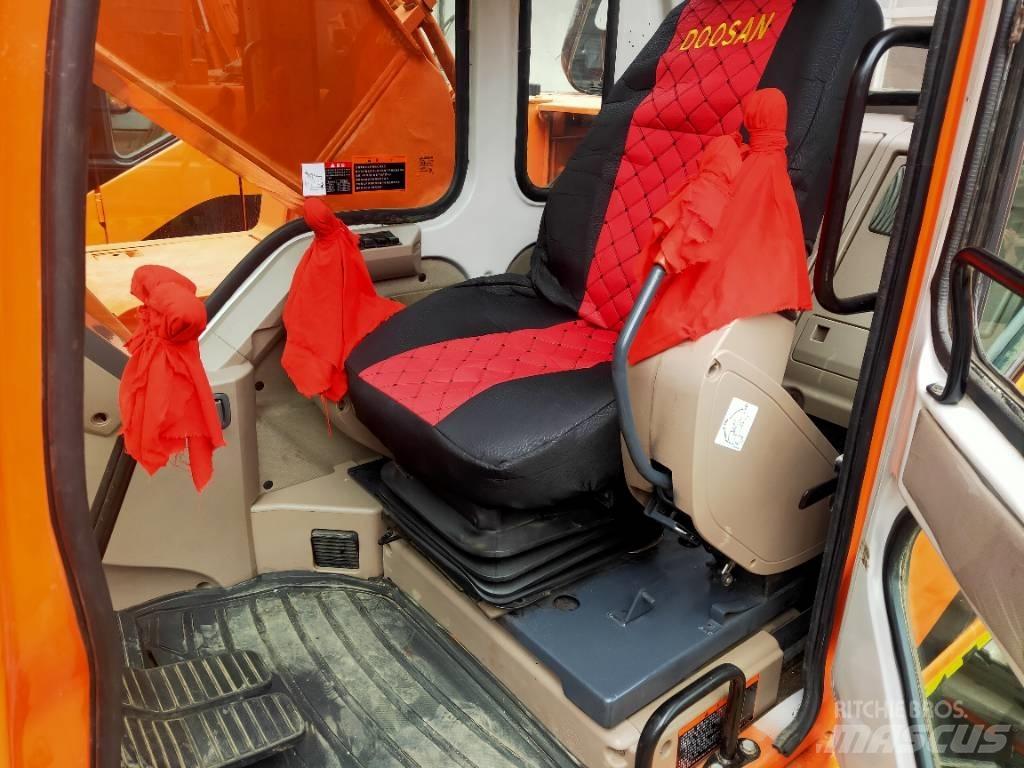 Doosan DH225LC-7 Crawler excavators