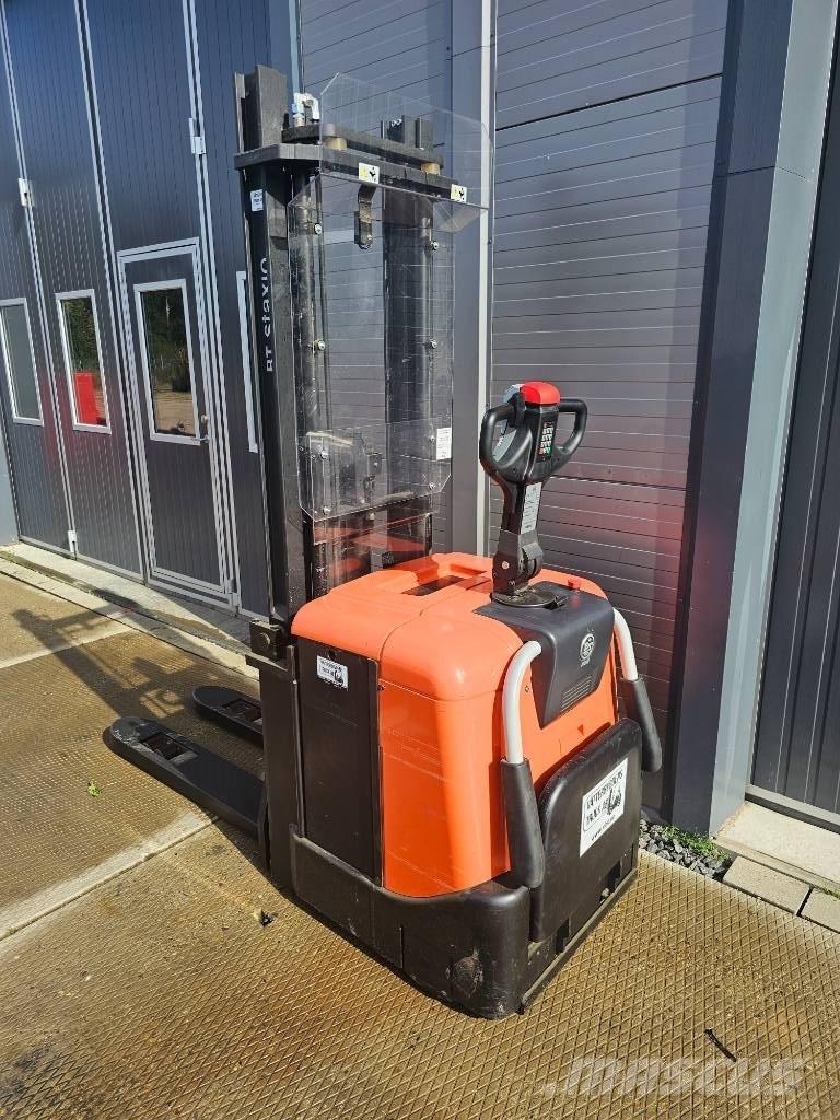 BT SPE 125 4150mm Pedestrian stacker