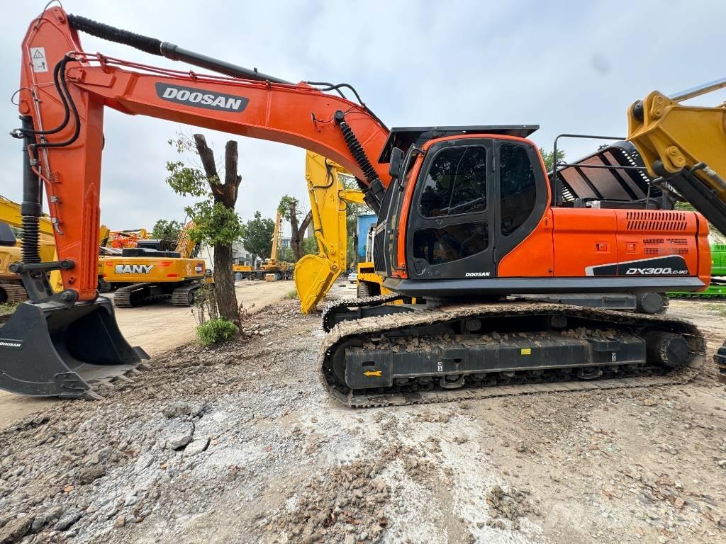 Doosan DX 300 LC LR Crawler excavators