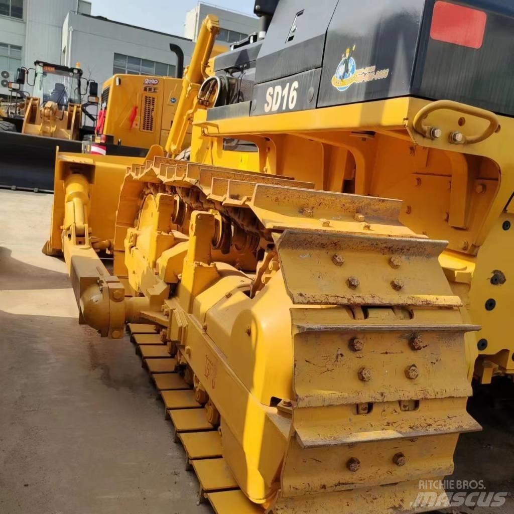 Shantui SD 16 Crawler dozers