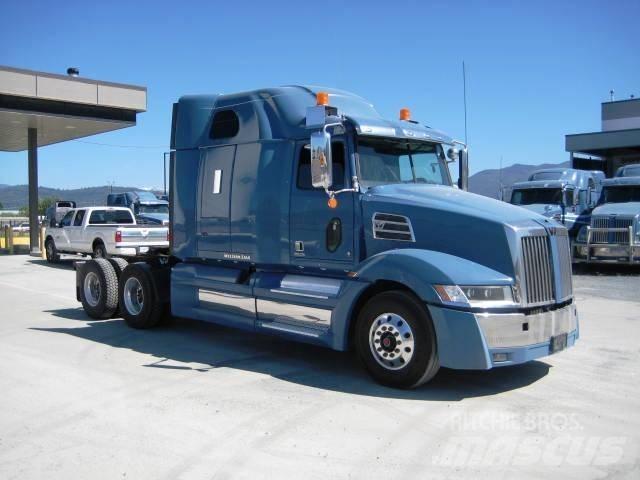 Western Star 5700 XE Tractor Units