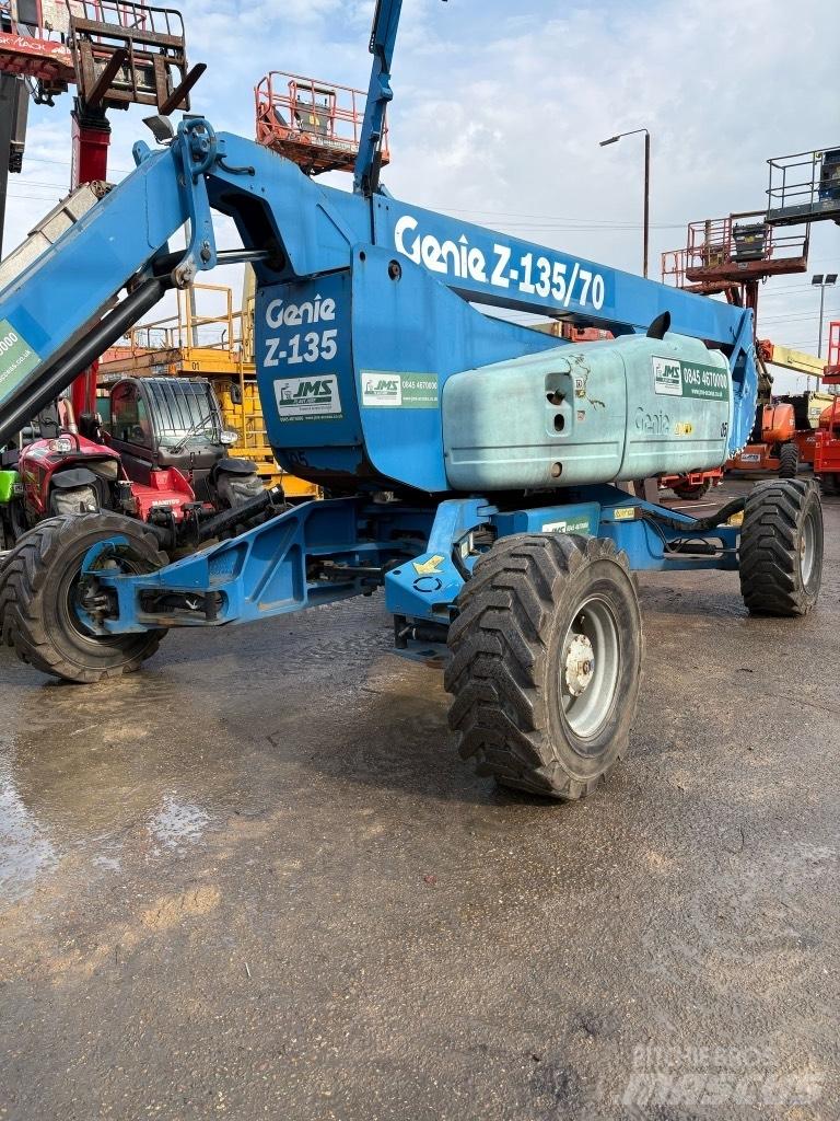 Genie Z 135/70 Articulated boom lifts