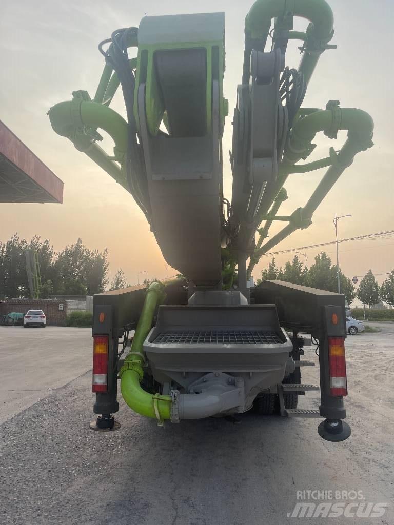  Zoomlion中联重科 52X-6RZ Concrete pump trucks
