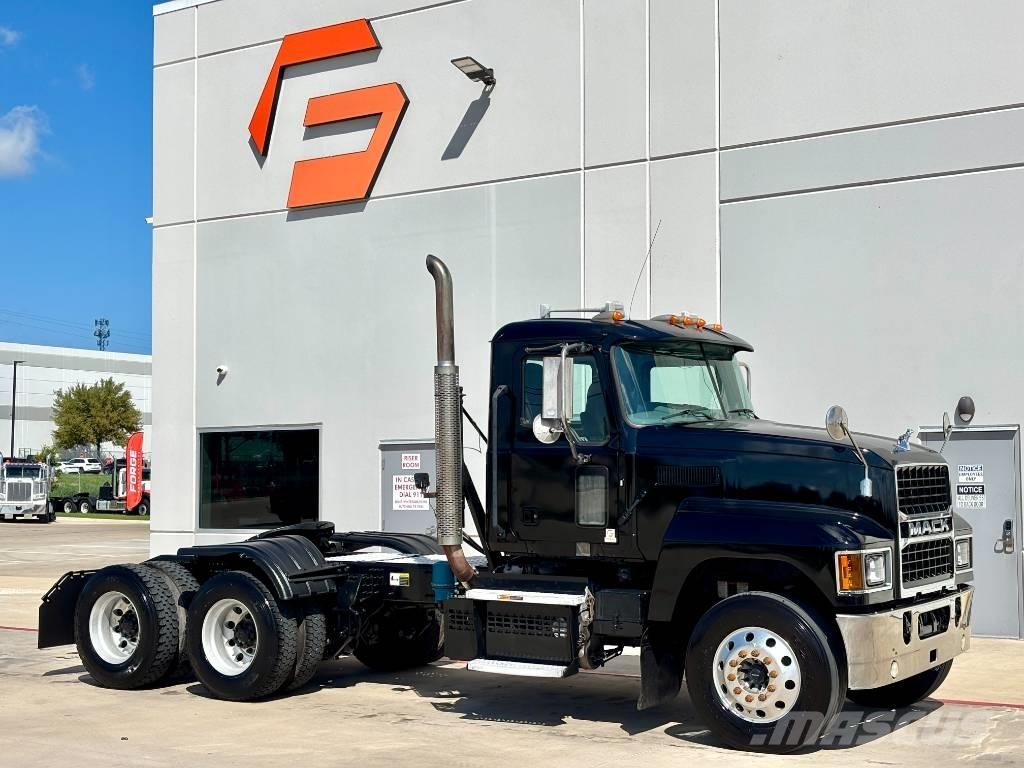 Mack Pinnacle Tractor Units