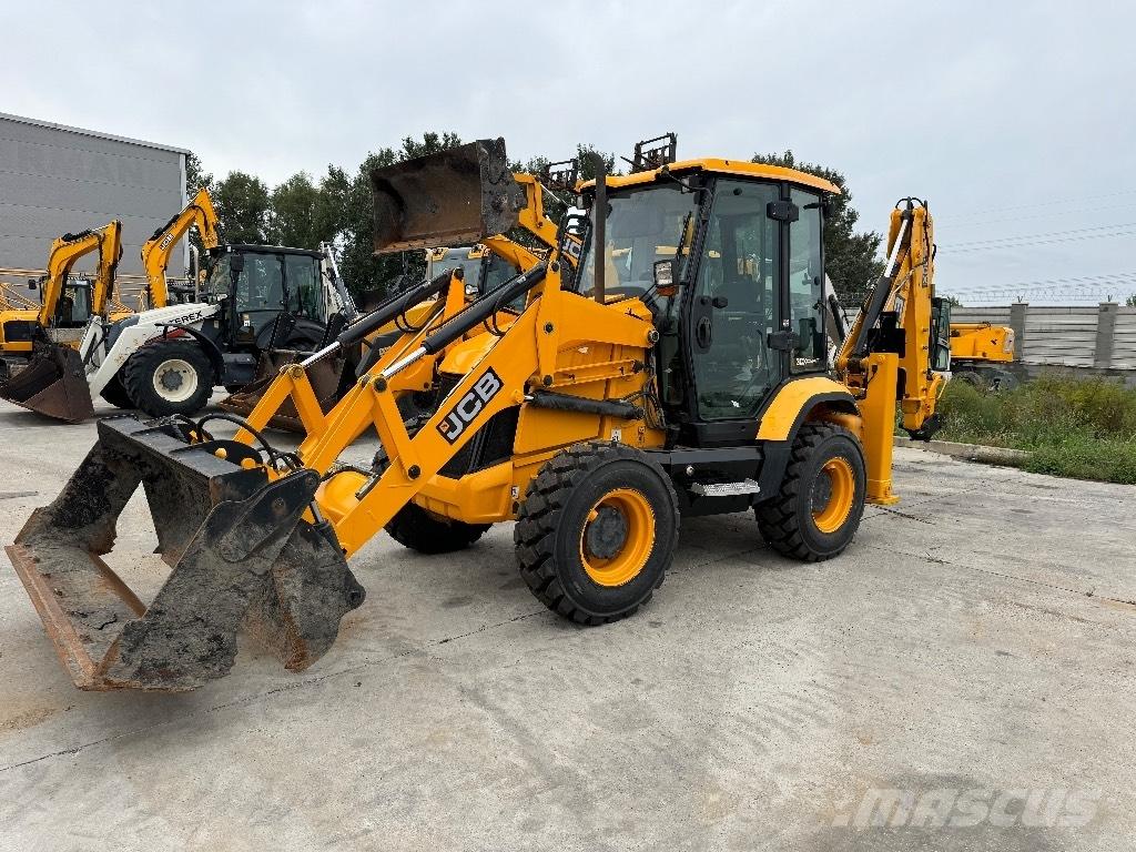 JCB 3 CX / compact Backhoe loaders