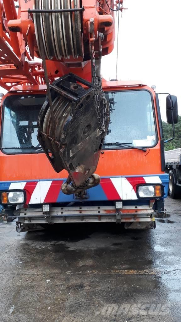 Liebherr LTM 1090-2 All terrain cranes