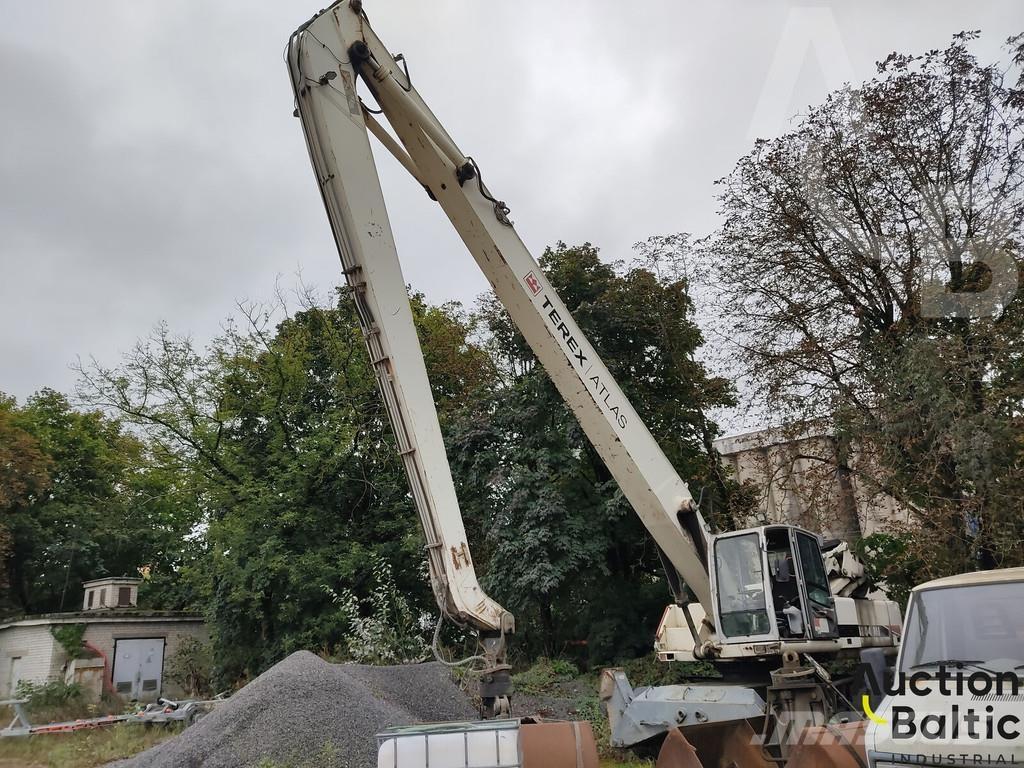 Atlas 1804 MI Long reach excavators