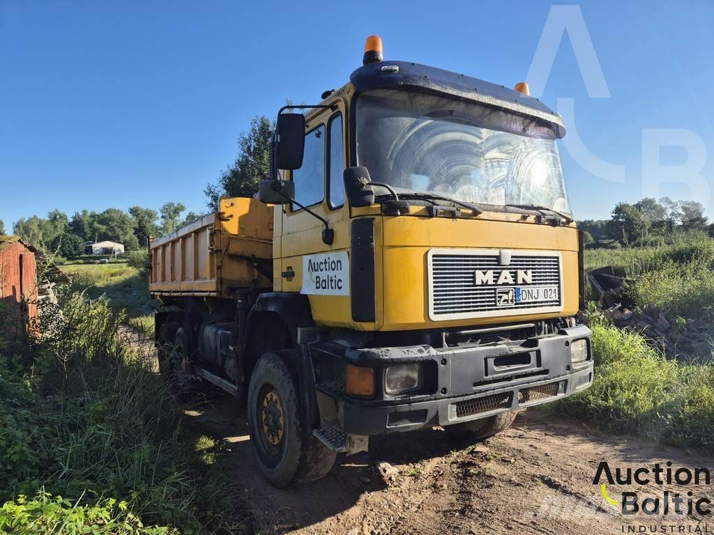 MAN 22.372 Tipper trucks