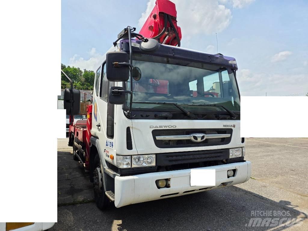  HoryongG SKY450 Truck & Van mounted aerial platforms