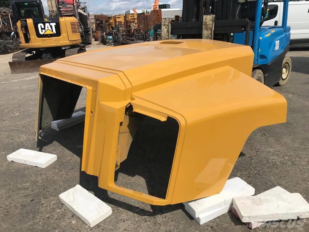 CAT 735 B Hood Chassis and suspension