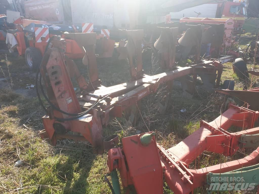 Naud RX 406 Reversible ploughs