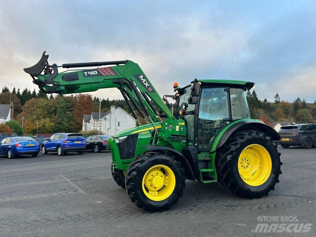 John Deere 5125 R Tractors