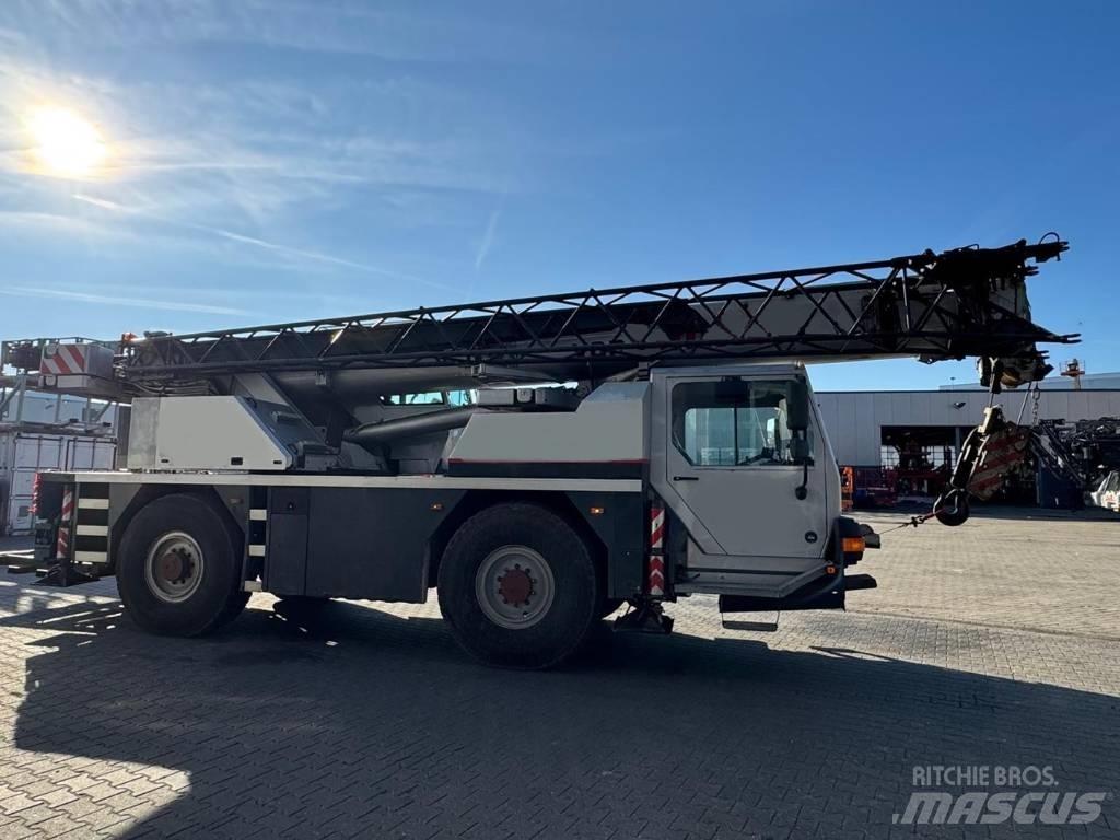Liebherr LTM 1030-2 All terrain cranes