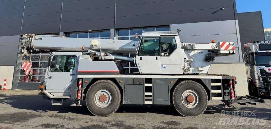 Liebherr LTM 1030-2 All terrain cranes
