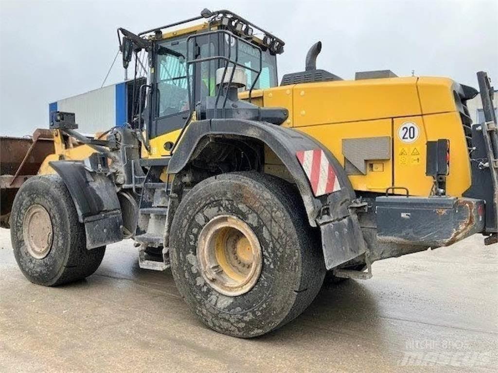 Komatsu WA 380--8E0 Wheel loaders