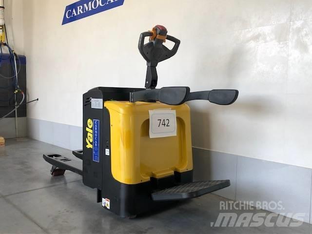 Yale MP20XUX Low lifter with platform