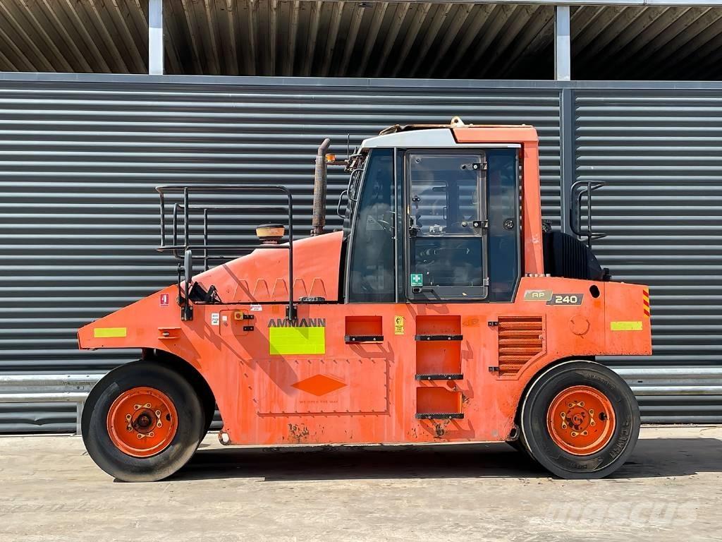 Ammann AP 240 Pneumatic tired rollers