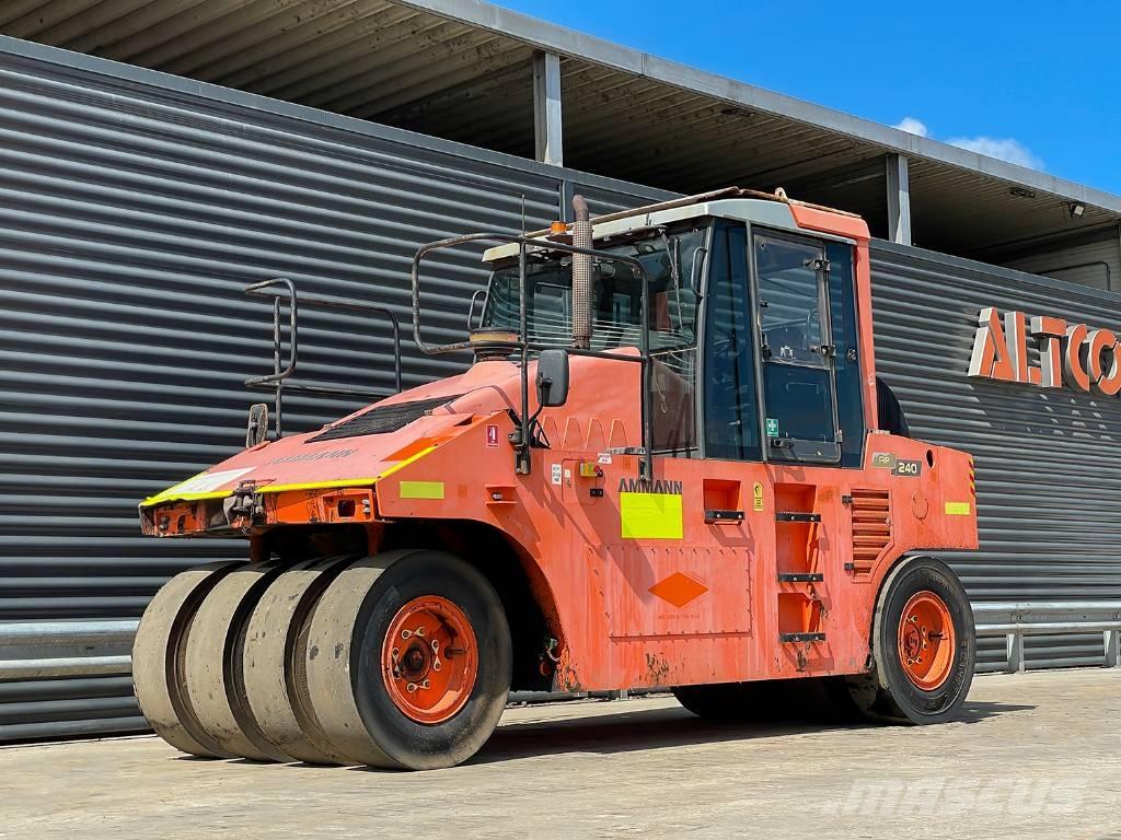 Ammann AP 240 Pneumatic tired rollers