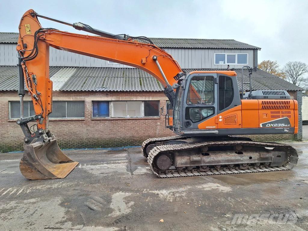 Doosan DX235NLC-5 Crawler excavators