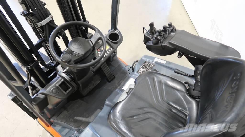 Toyota 8FBE16T Electric forklift trucks