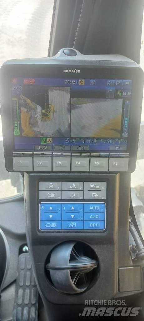 Komatsu PW148-11 Wheeled excavators