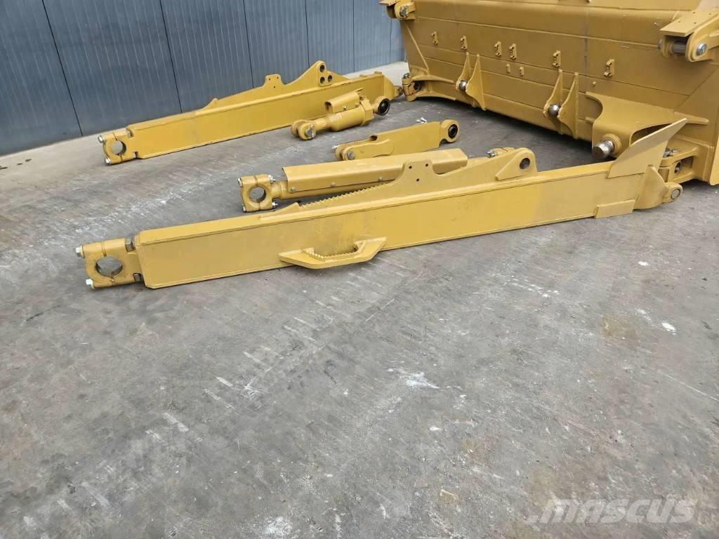 CAT D8N SU Blades
