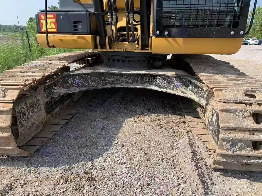 CAT CAT323D Crawler excavators