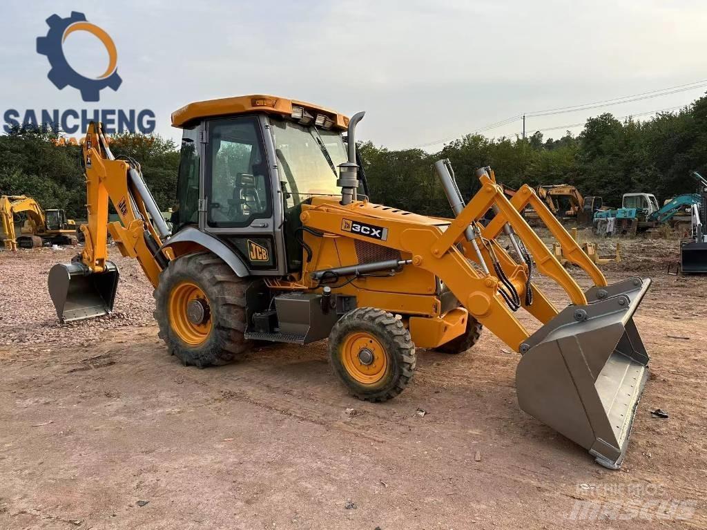 JCB 3CX Backhoe loaders