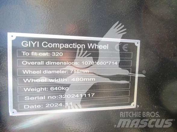  GIYI CAT 320 Tyres, wheels and rims