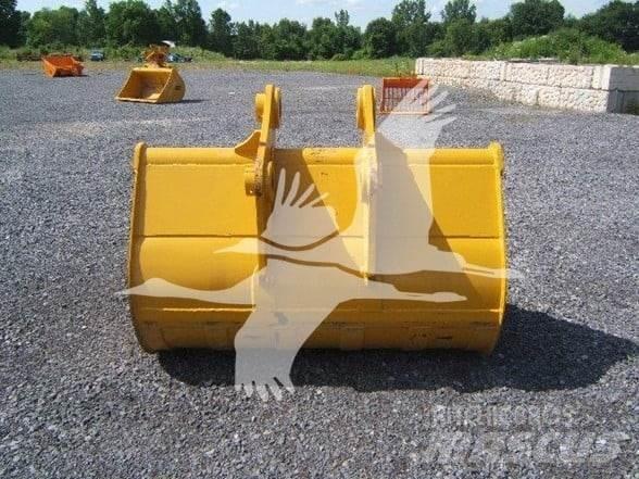 SEC CAT330D Buckets