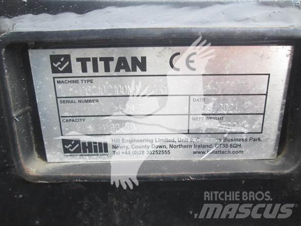 Titan CAT 320 Buckets