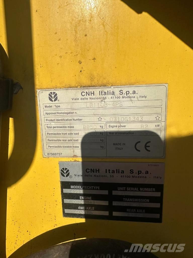 New Holland LB 110 B Cabins and interior