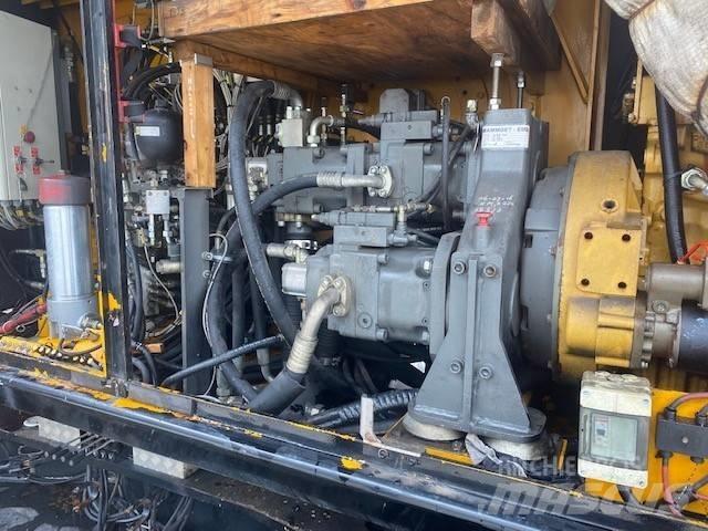 Sennebogen 3300 R SL Tracked cranes
