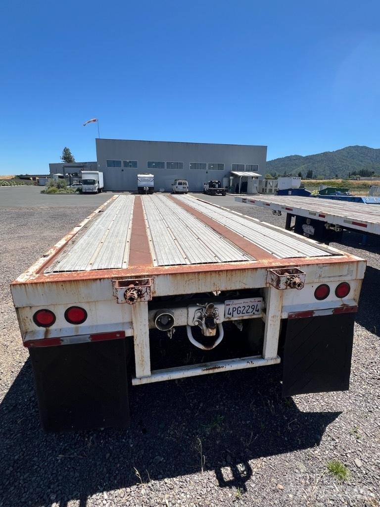 Trail King 1990 Flatbed/Dropside trailers