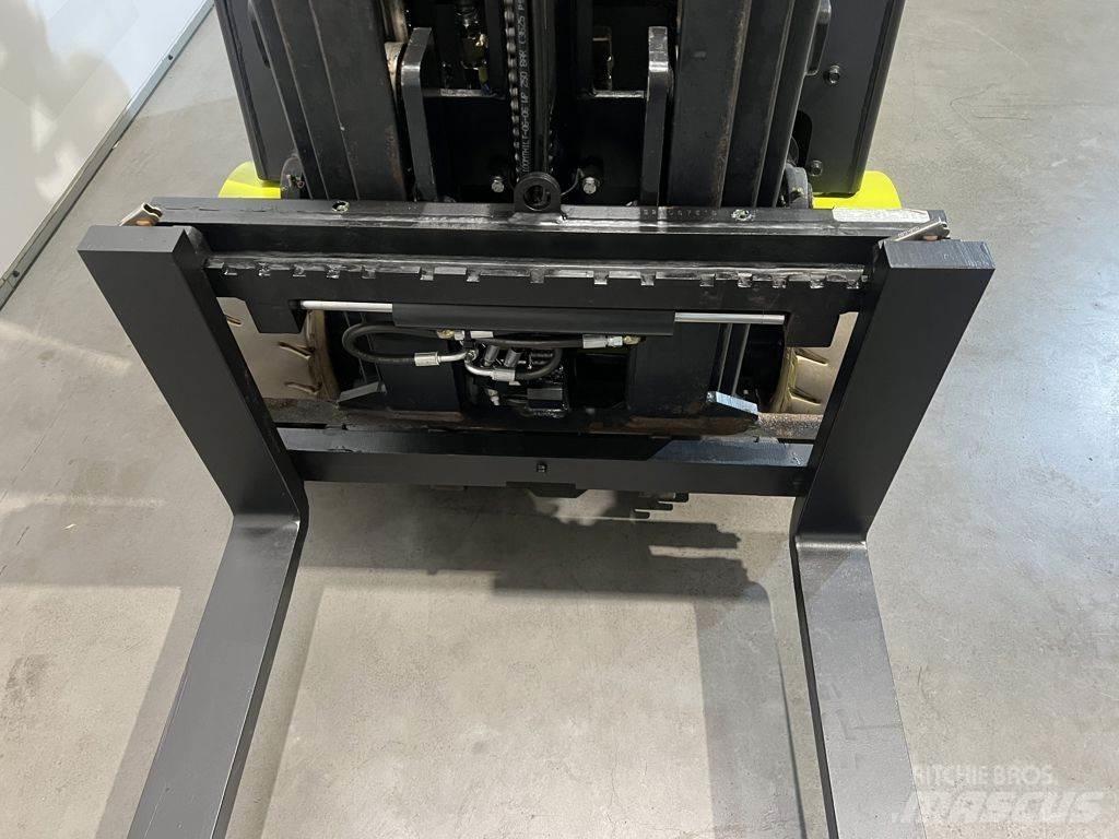 Clark GTX16 Electric forklift trucks