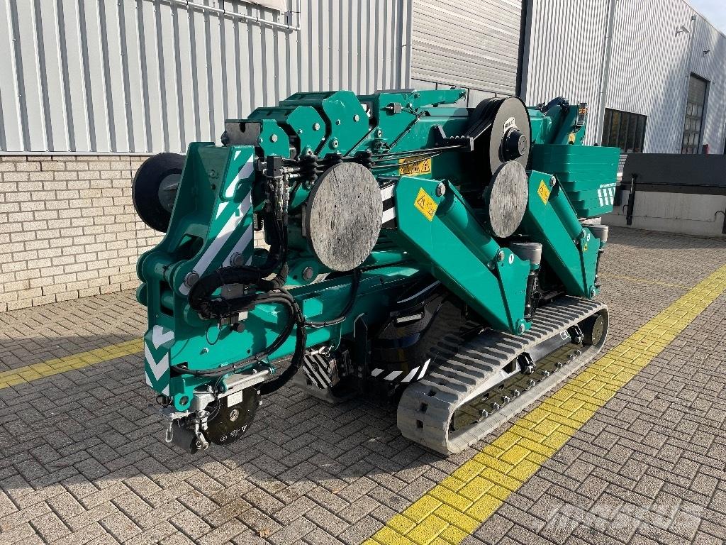 Hoeflon C 30 E Mini cranes