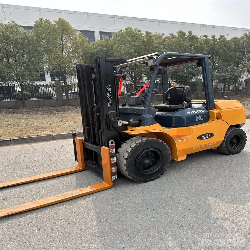 Toyota 02-7FDA50 Diesel trucks