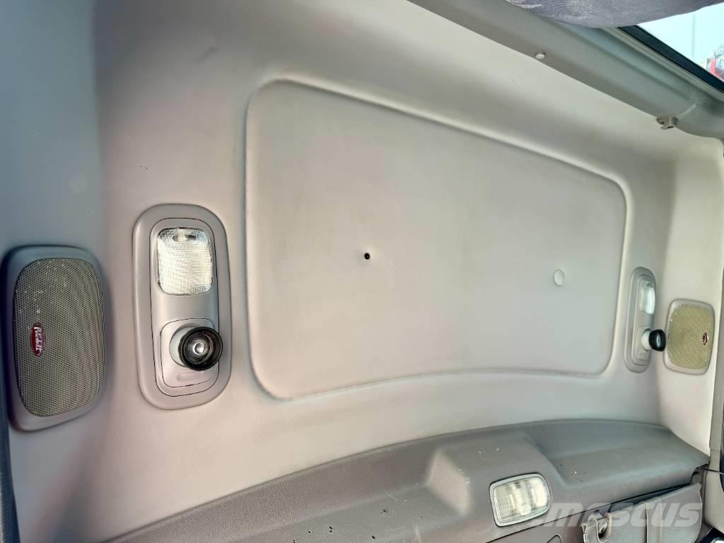Peterbilt 357 Tractor Units