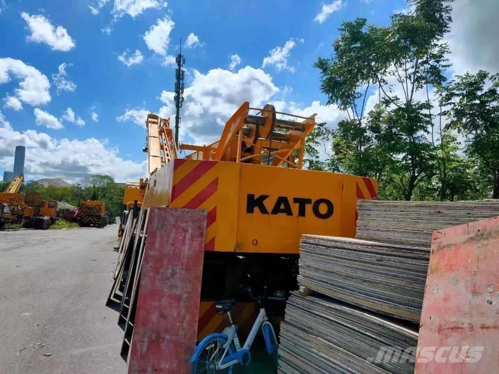 Kato NK 400 E All terrain cranes