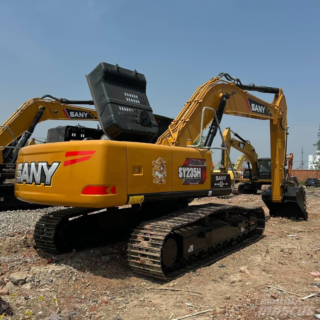  三一 235C Crawler excavators