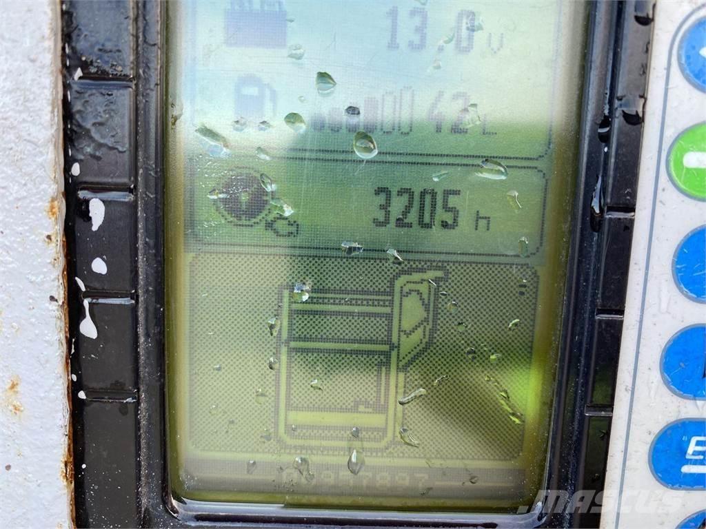 Manitou 260TJ Articulated boom lifts