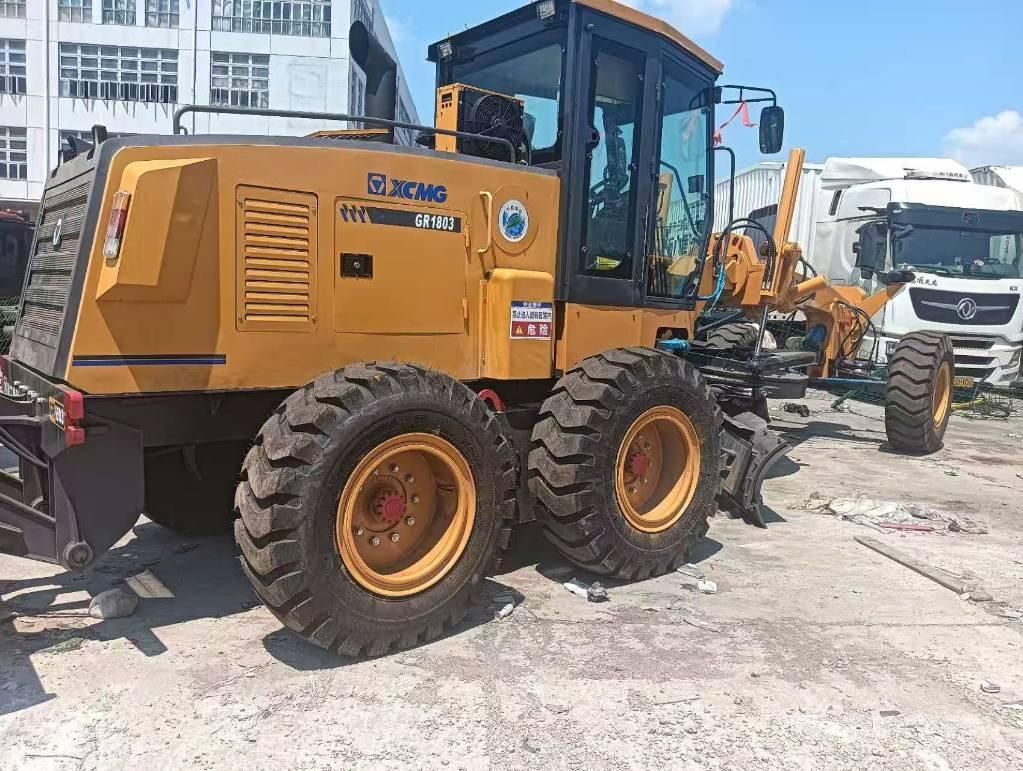 XCMG GR 1803 Graders