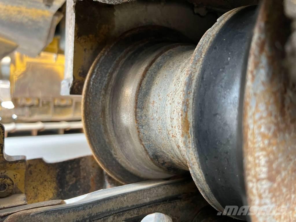 CAT D6T LGP Crawler dozers