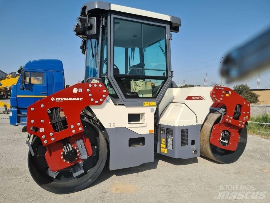 Dynapac CC2200 Twin drum rollers