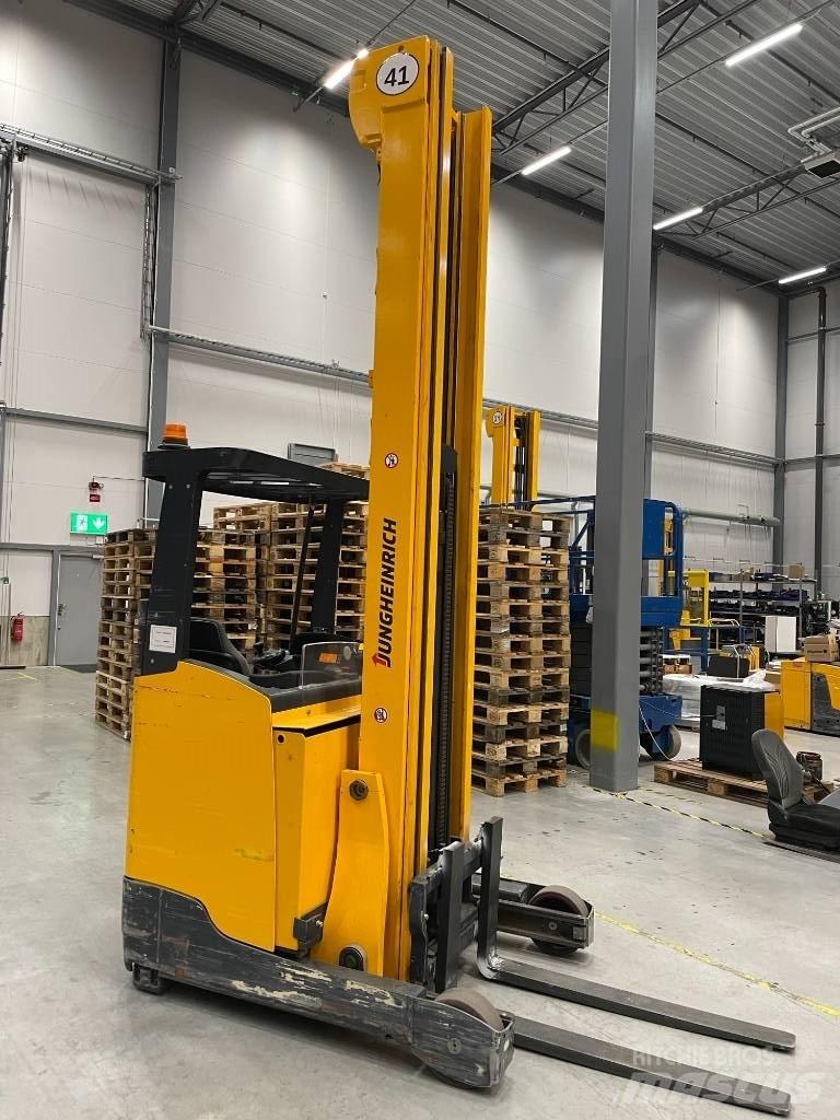 Jungheinrich ETV 214 Reach trucks