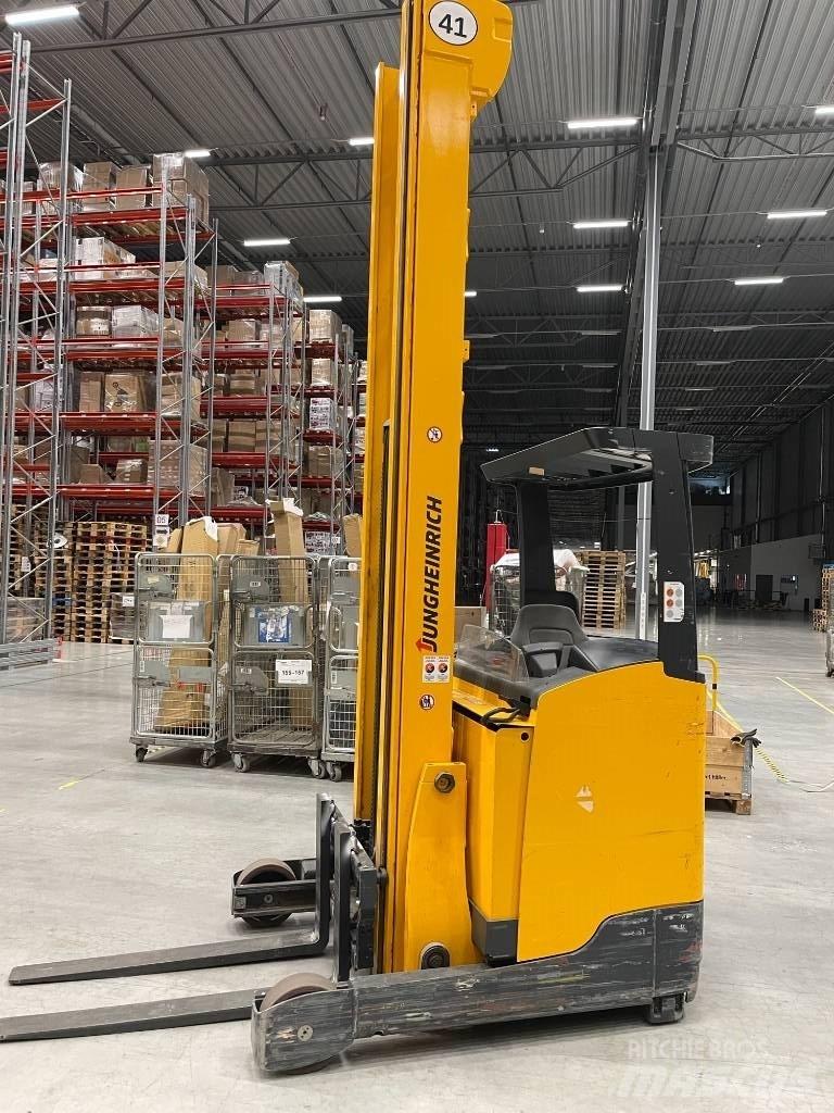 Jungheinrich ETV 214 Reach trucks