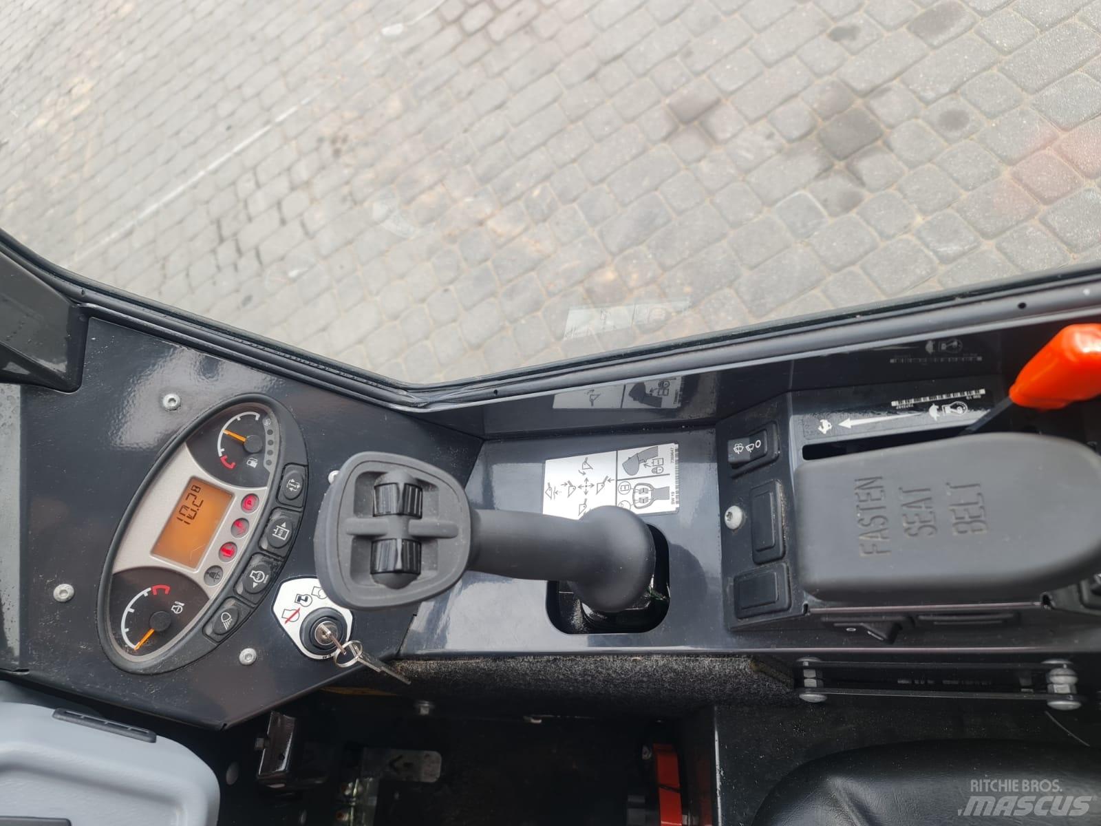 Bobcat L28 Mini loaders