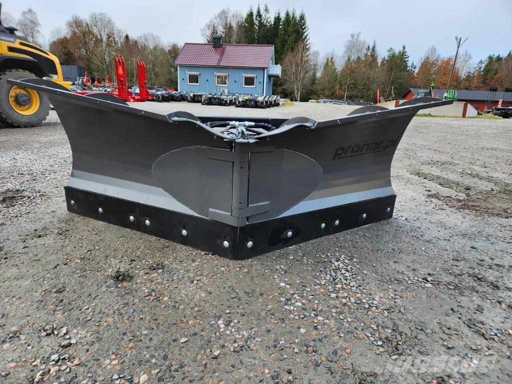 Pronar PUV 3000 M Snow blades and plows
