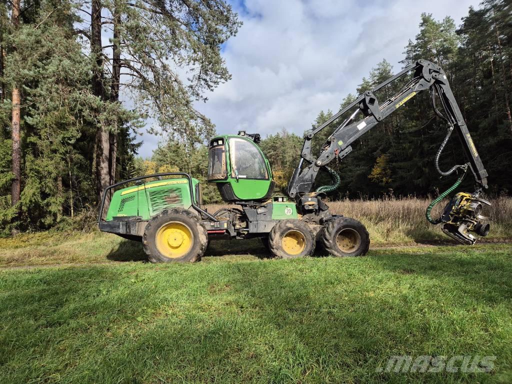 John Deere 1170 E Harvesters