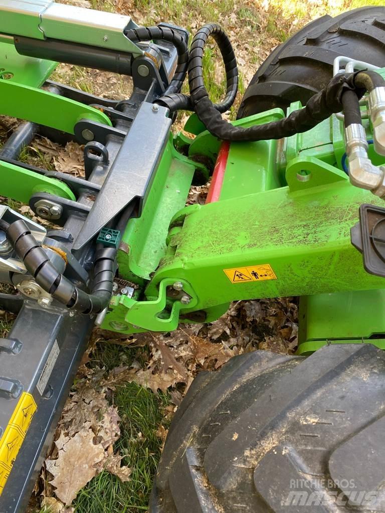 Avant 750 Mini loaders